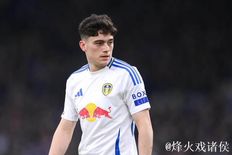 利兹联官方宣布：前锋丹尼尔·詹姆斯续约至2027年